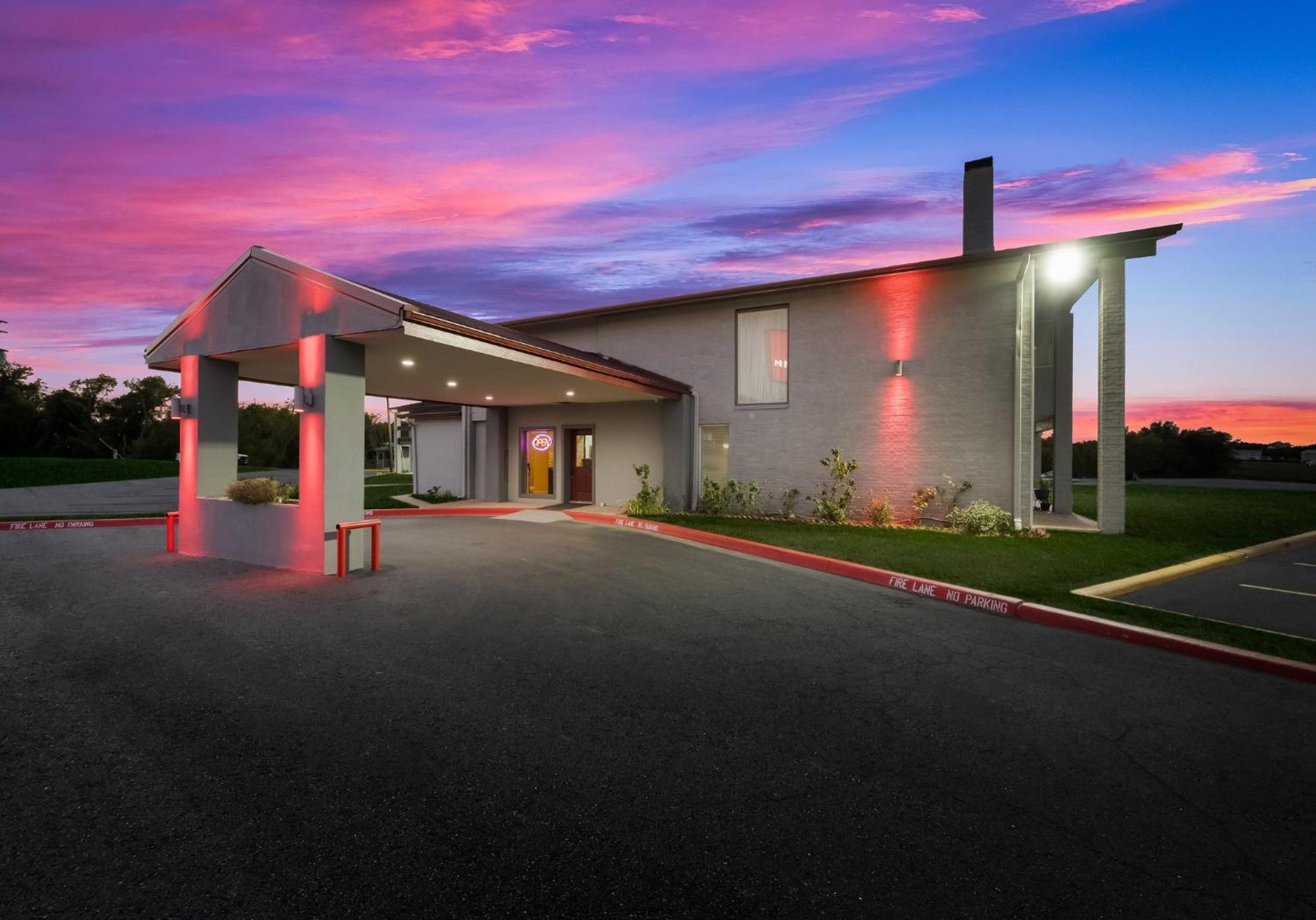 Red Roof Inn Madisonville Extérieur photo