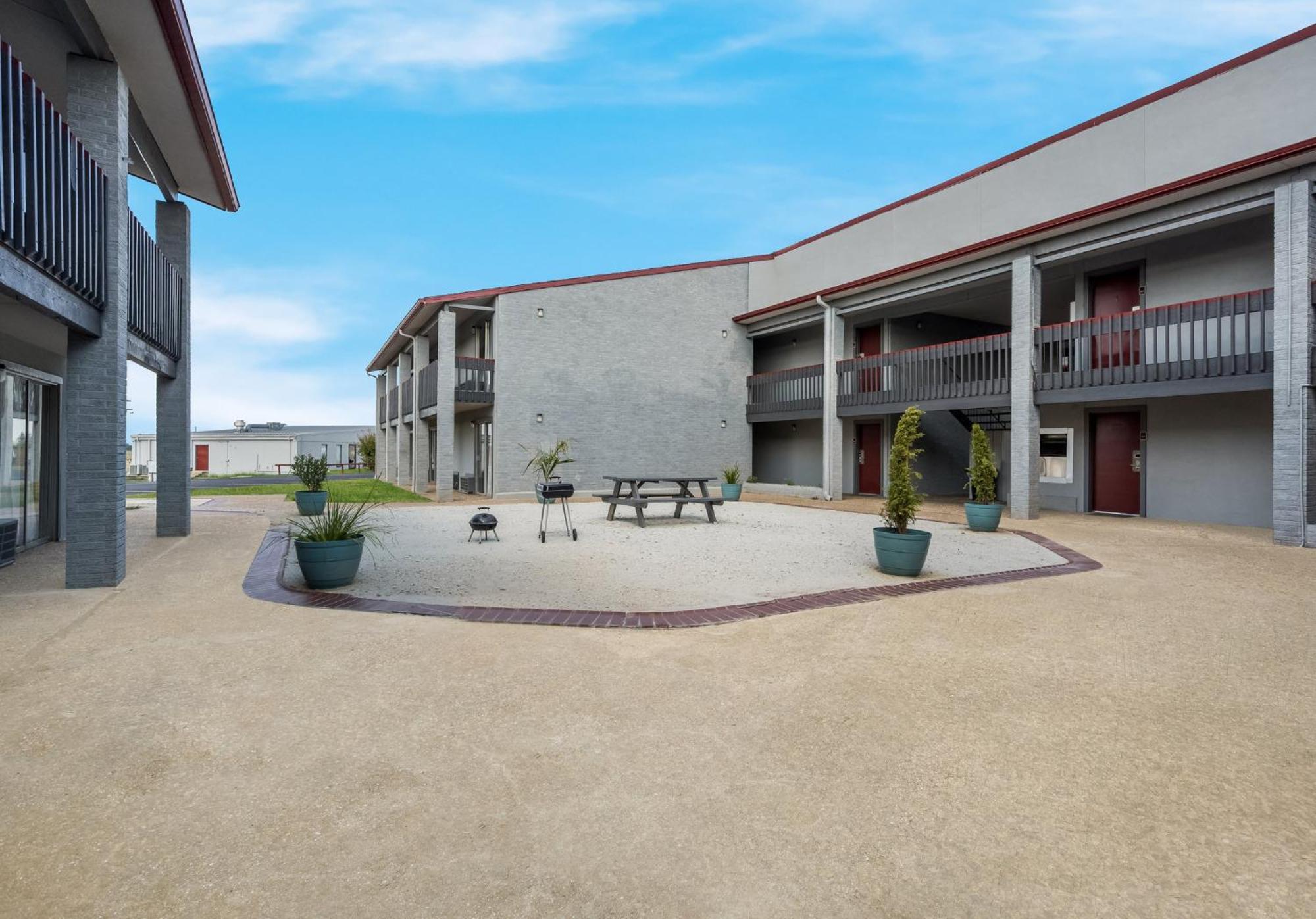 Red Roof Inn Madisonville Extérieur photo